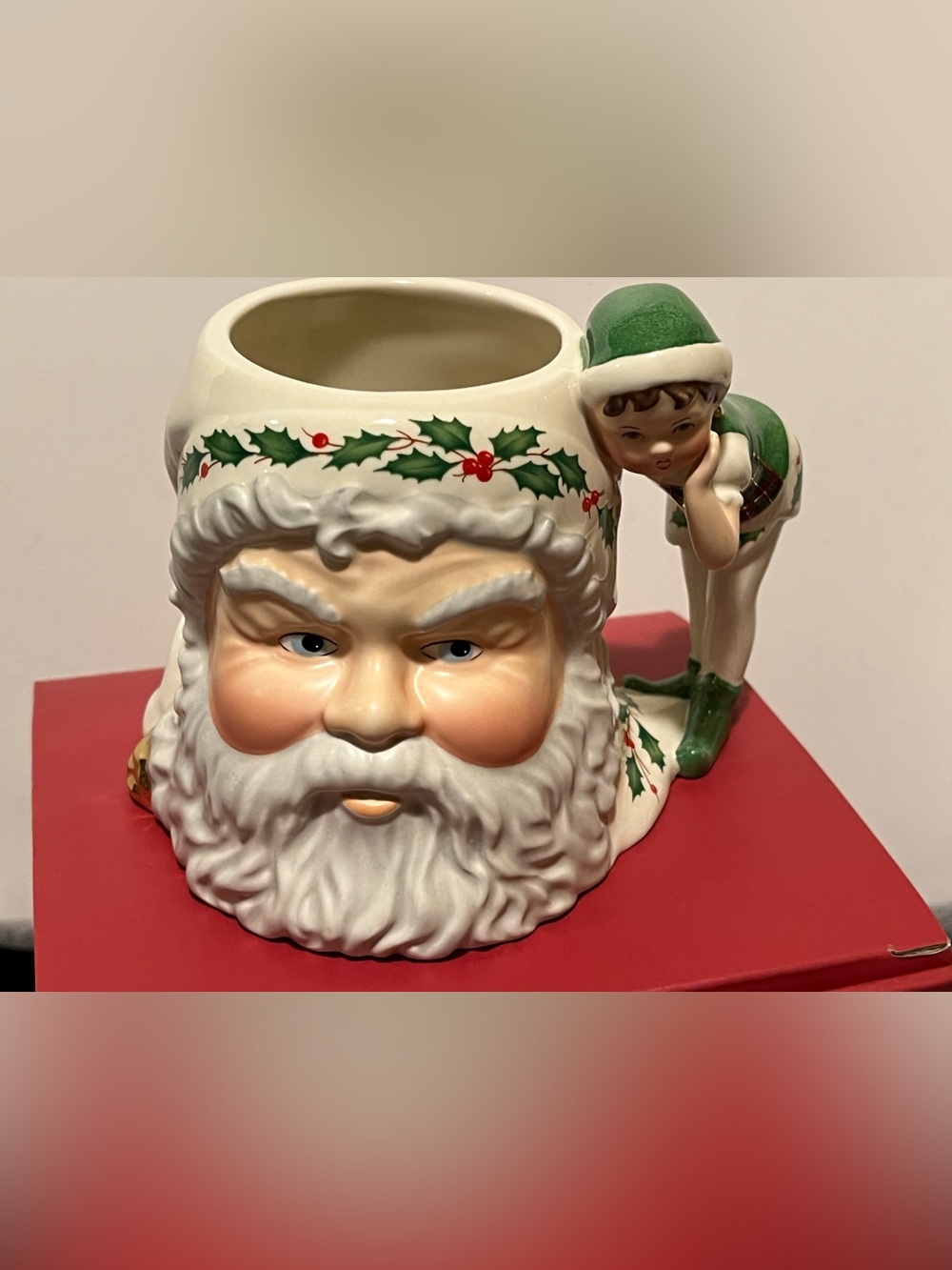 NWOT LENOX HOLIDAY SANTA & ELF TOBY MUG.